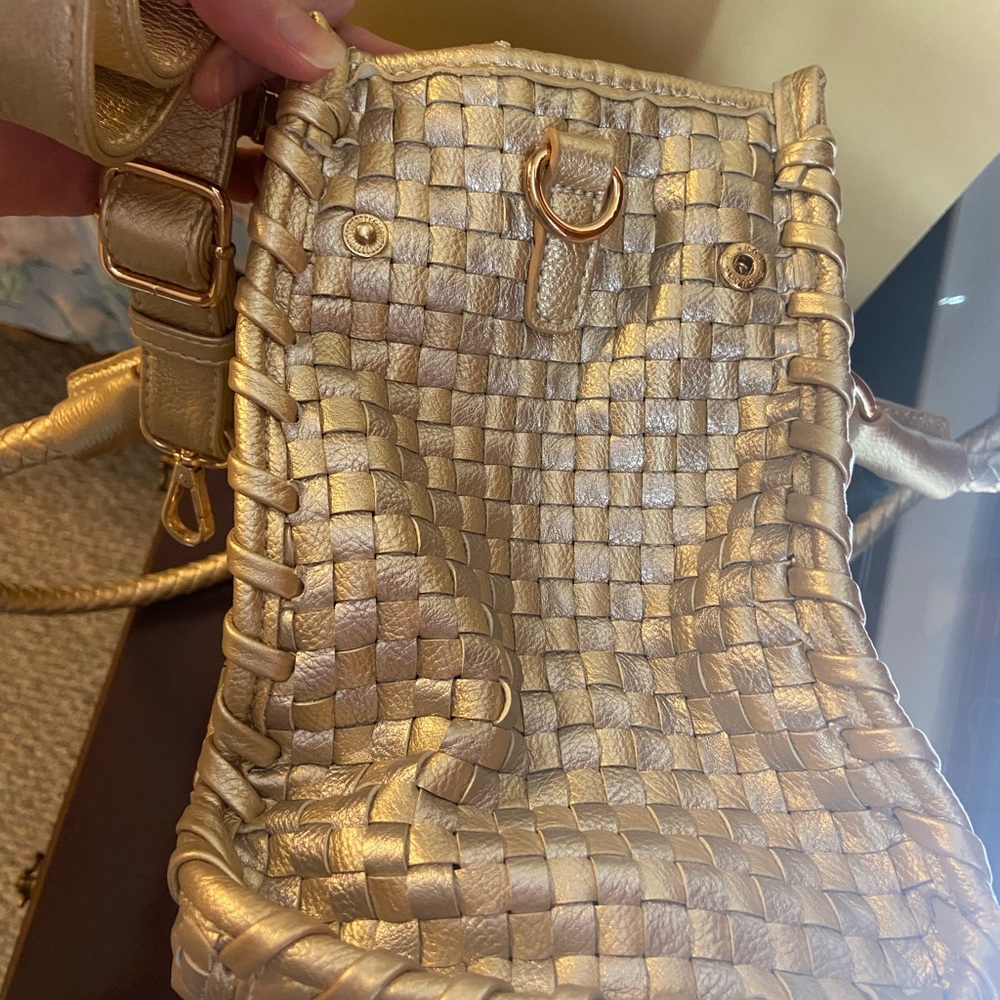 CJ banks, gold woven purse - Picture 4 of 9